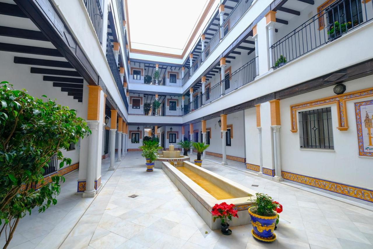 Patio Rialto Apartment เซบีญา ภายนอก รูปภาพ