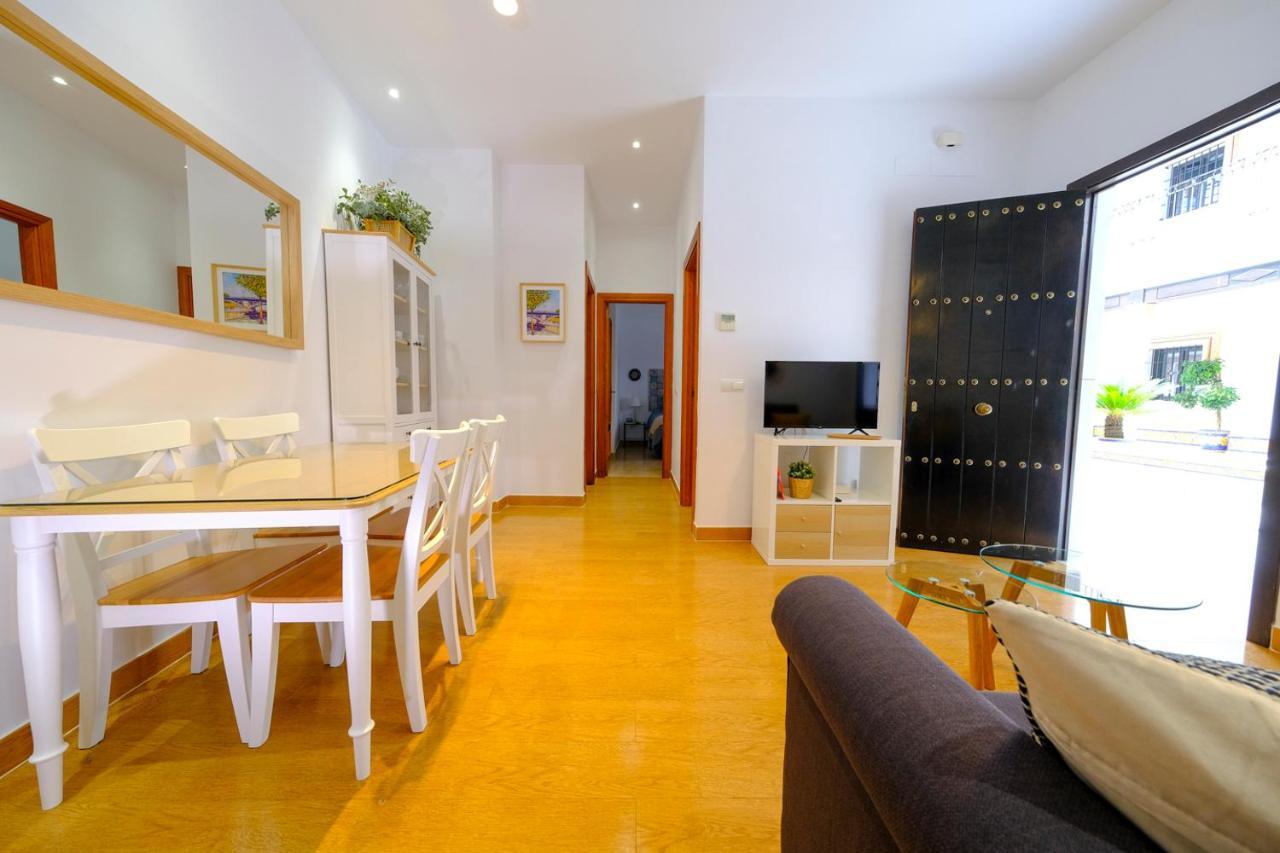 Patio Rialto Apartment เซบีญา ภายนอก รูปภาพ
