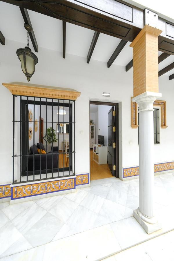 Patio Rialto Apartment เซบีญา ภายนอก รูปภาพ