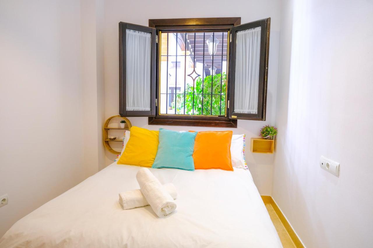 Patio Rialto Apartment เซบีญา ภายนอก รูปภาพ